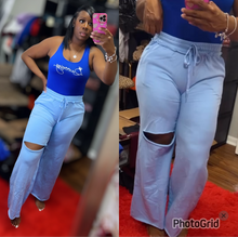 Load image into Gallery viewer, Tempted Slit Sweatpants- Spring Blue
